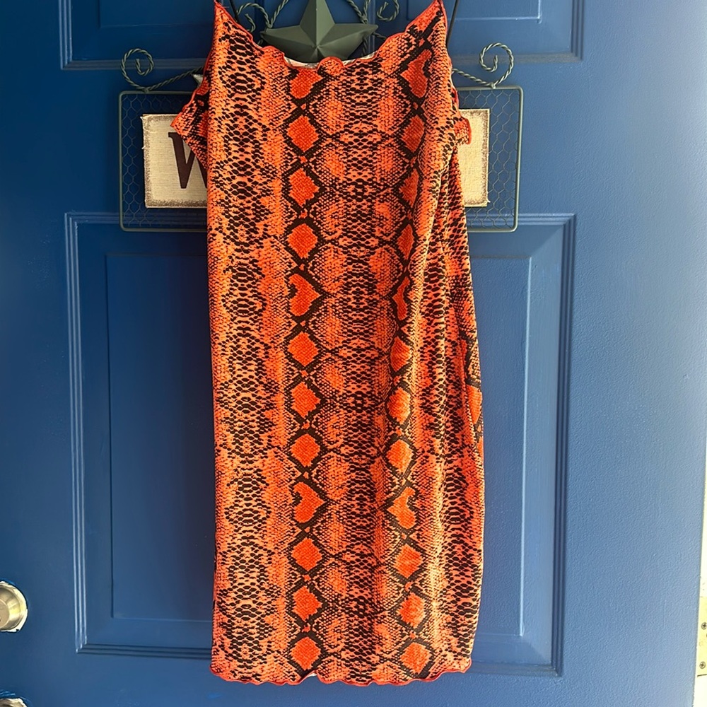 Black and orange mini dress SHEIN